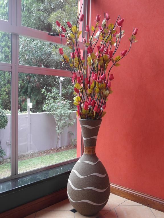 Red Square Home Pretoria-Noord Esterno foto