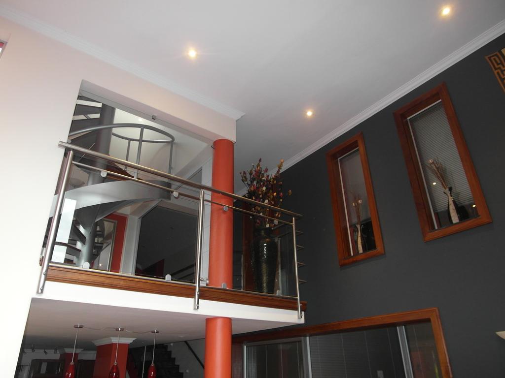 Red Square Home Pretoria-Noord Esterno foto