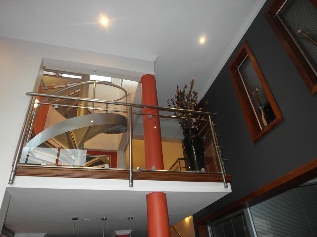 Red Square Home Pretoria-Noord Esterno foto