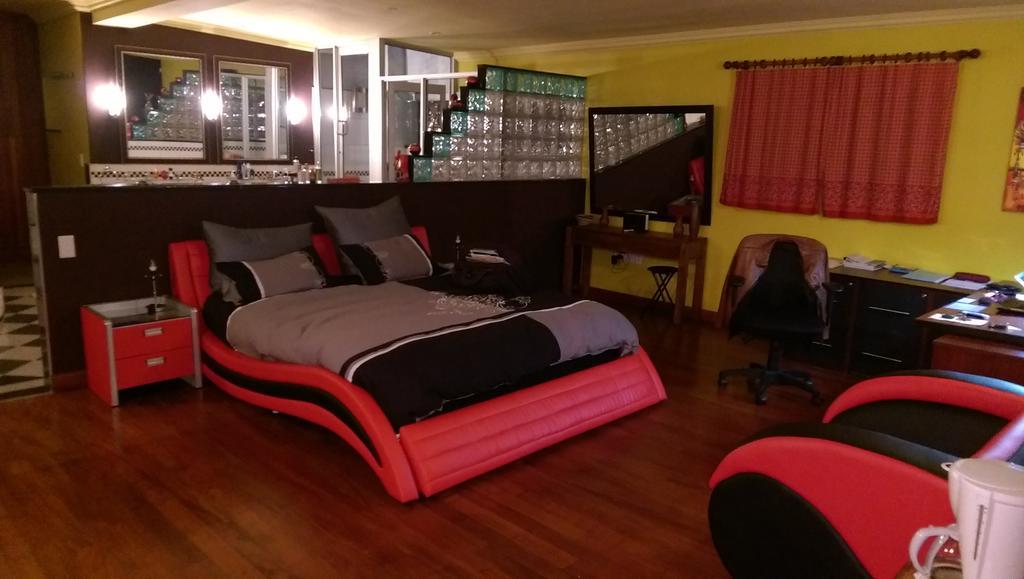 Red Square Home Pretoria-Noord Esterno foto